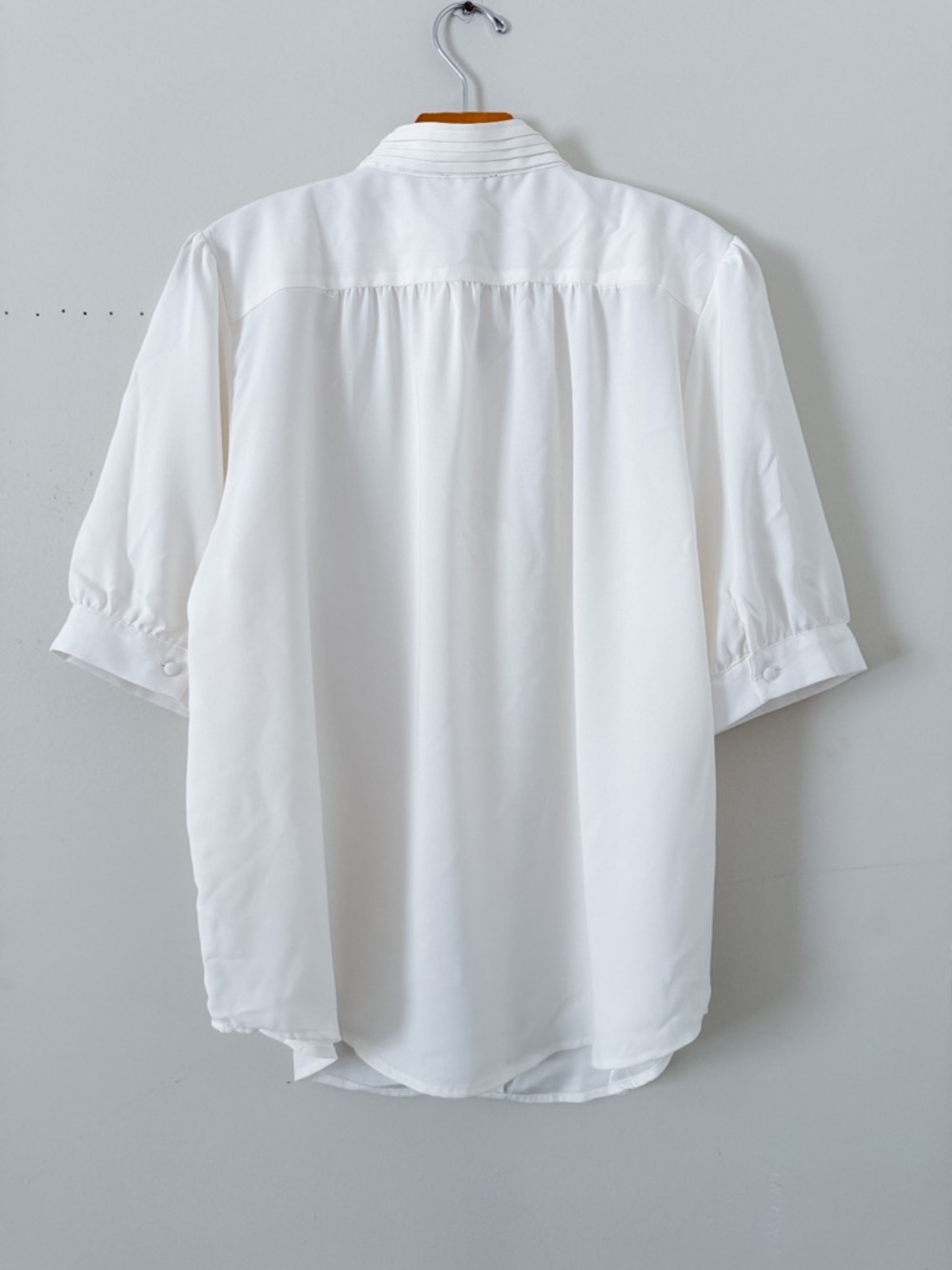 Ann Taylor White Blouse | Pleated Neck Button Front Top Short Sleeve XL - Picture 2 of 10